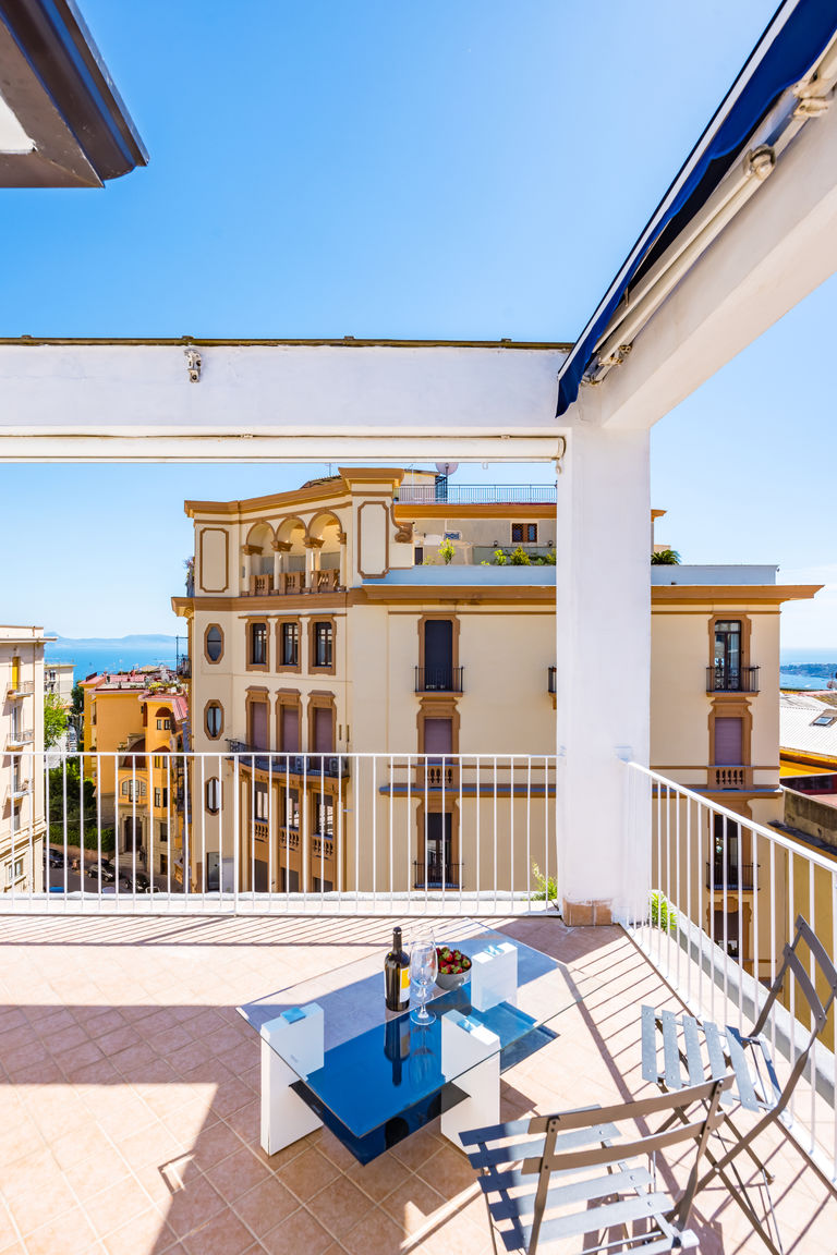 Napoliapartments.it (per Apt commercializzati) Napoli Chiave di Fuga - Doppia Deluxe -  Camera 5