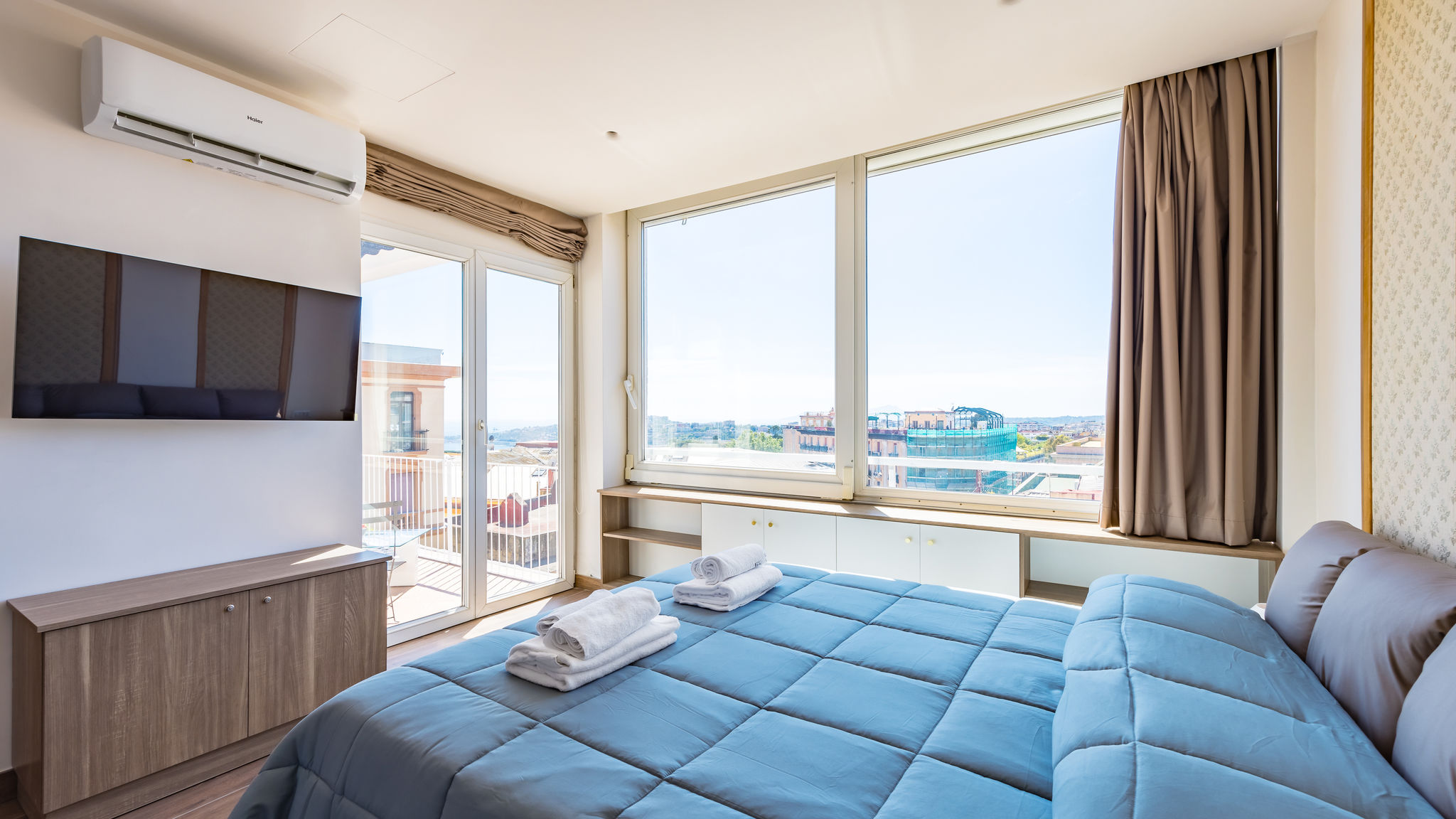 Napoliapartments.it (per Apt commercializzati) Napoli Chiave di Fuga - Doppia Deluxe -  Camera 5