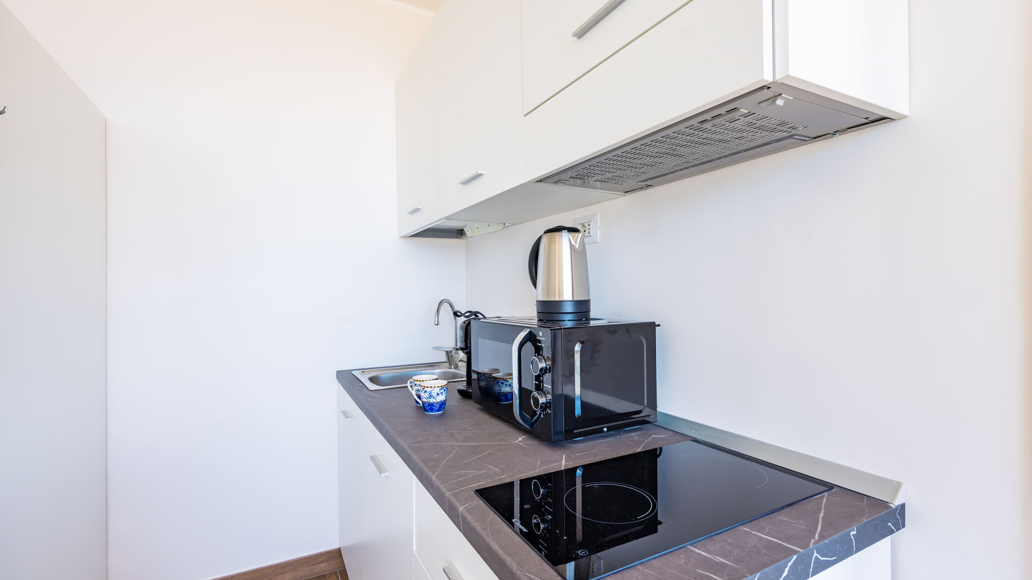 Napoliapartments.it (per Apt commercializzati) Napoli Chiave di Fuga - Doppia Deluxe -  Camera 5