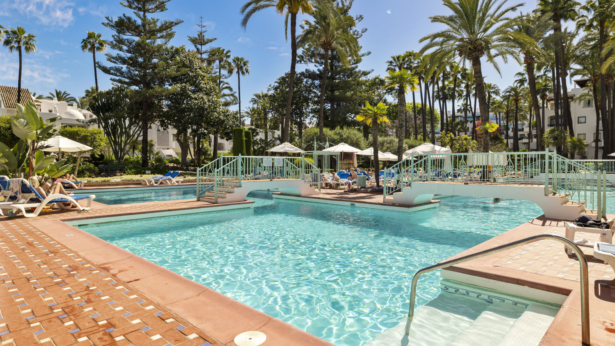 La Alcazaba flat with pool in Marbella - Ref M47