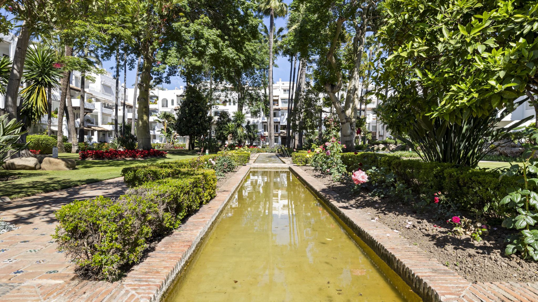 La Alcazaba flat with pool in Marbella - Ref M47