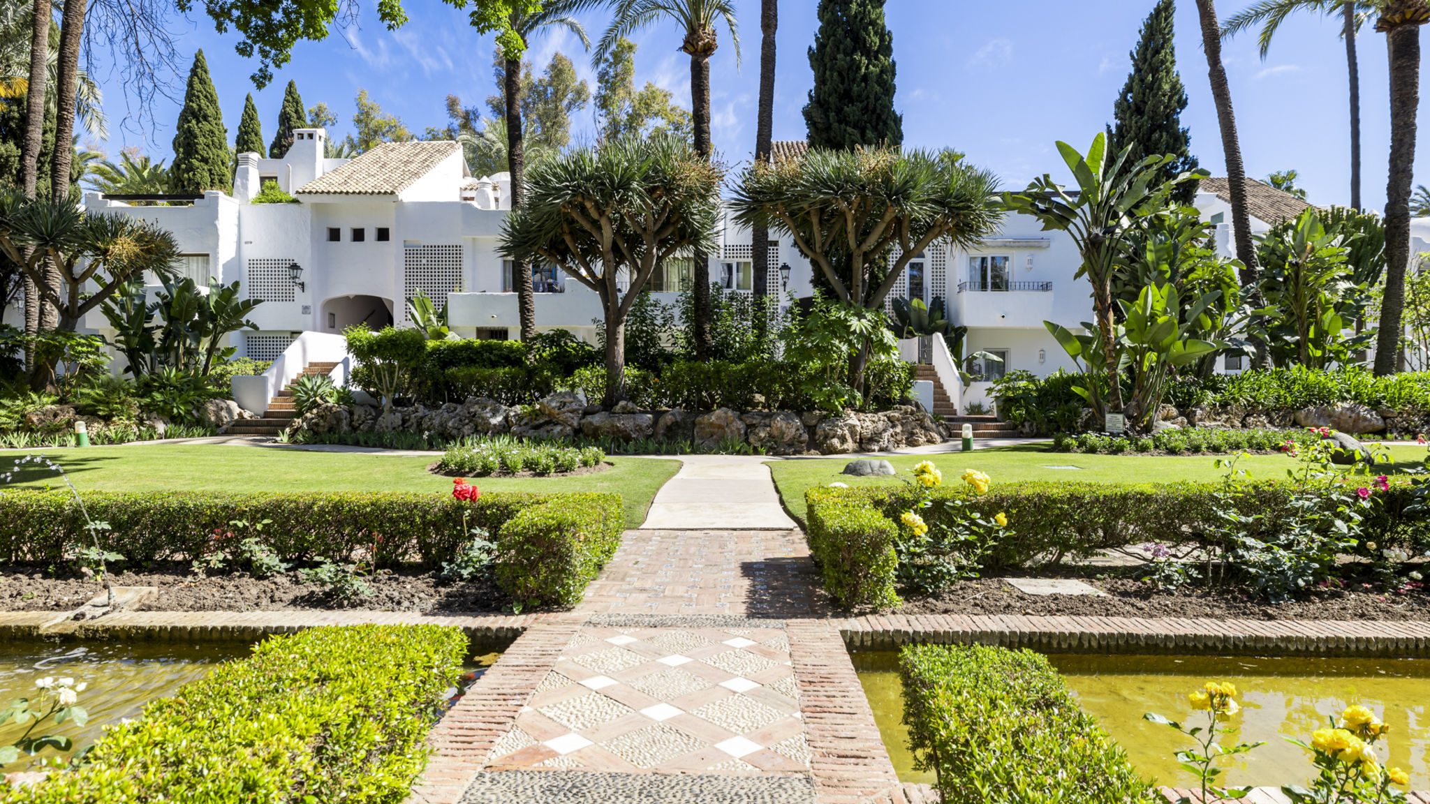 La Alcazaba flat with pool in Marbella - Ref M47