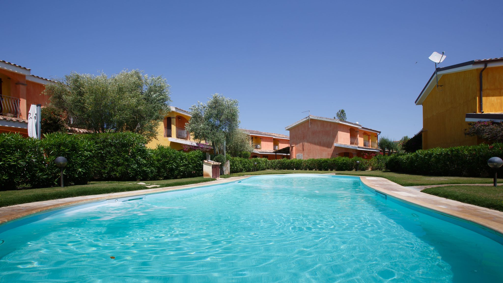 Italianway Sant'Anna Arresi Villa Mama, private compound swimming pool