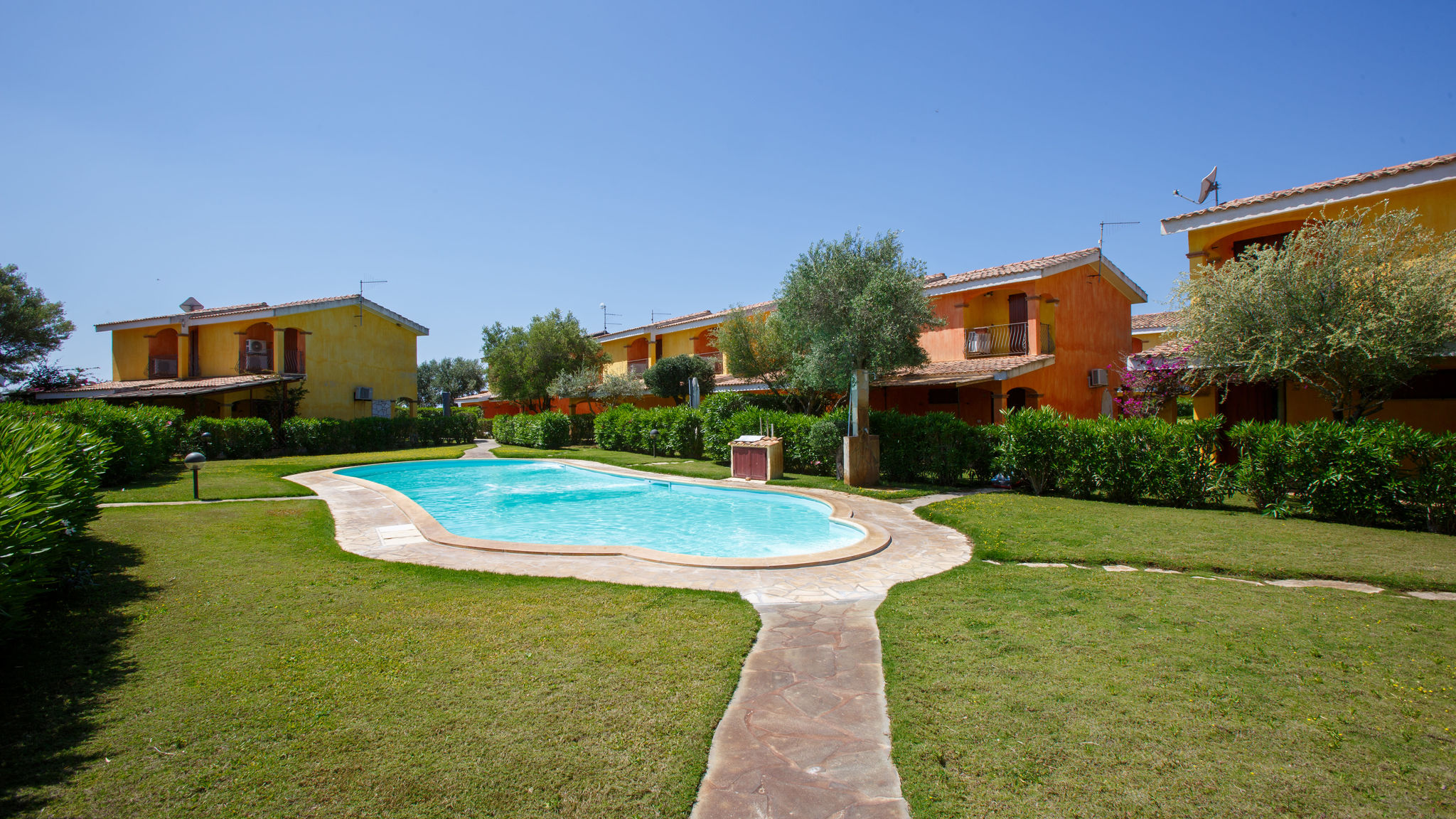Italianway Sant'Anna Arresi Villa Mama, private compound swimming pool