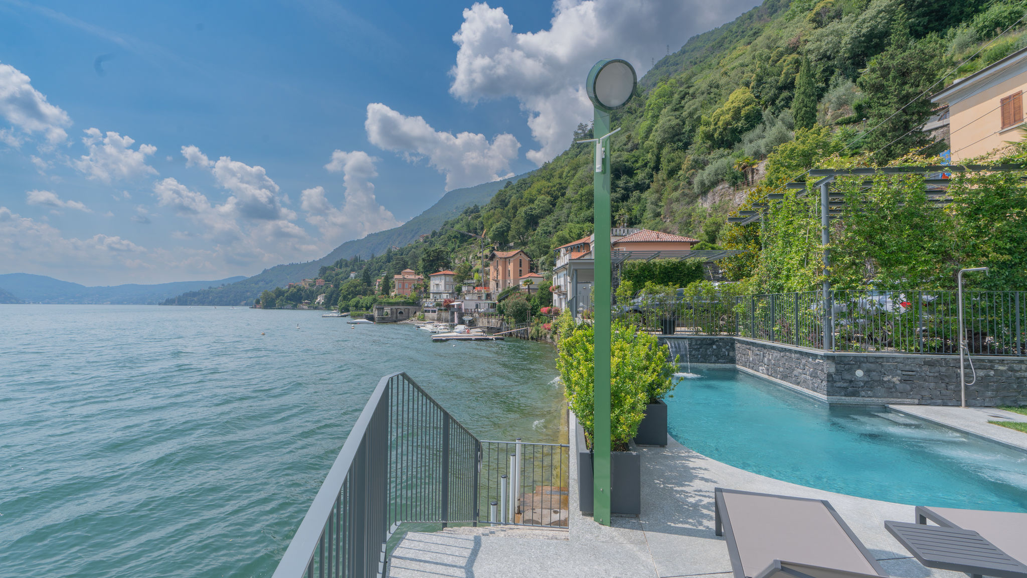 Italianway Carate Urio Villa White by MyVillaCollection