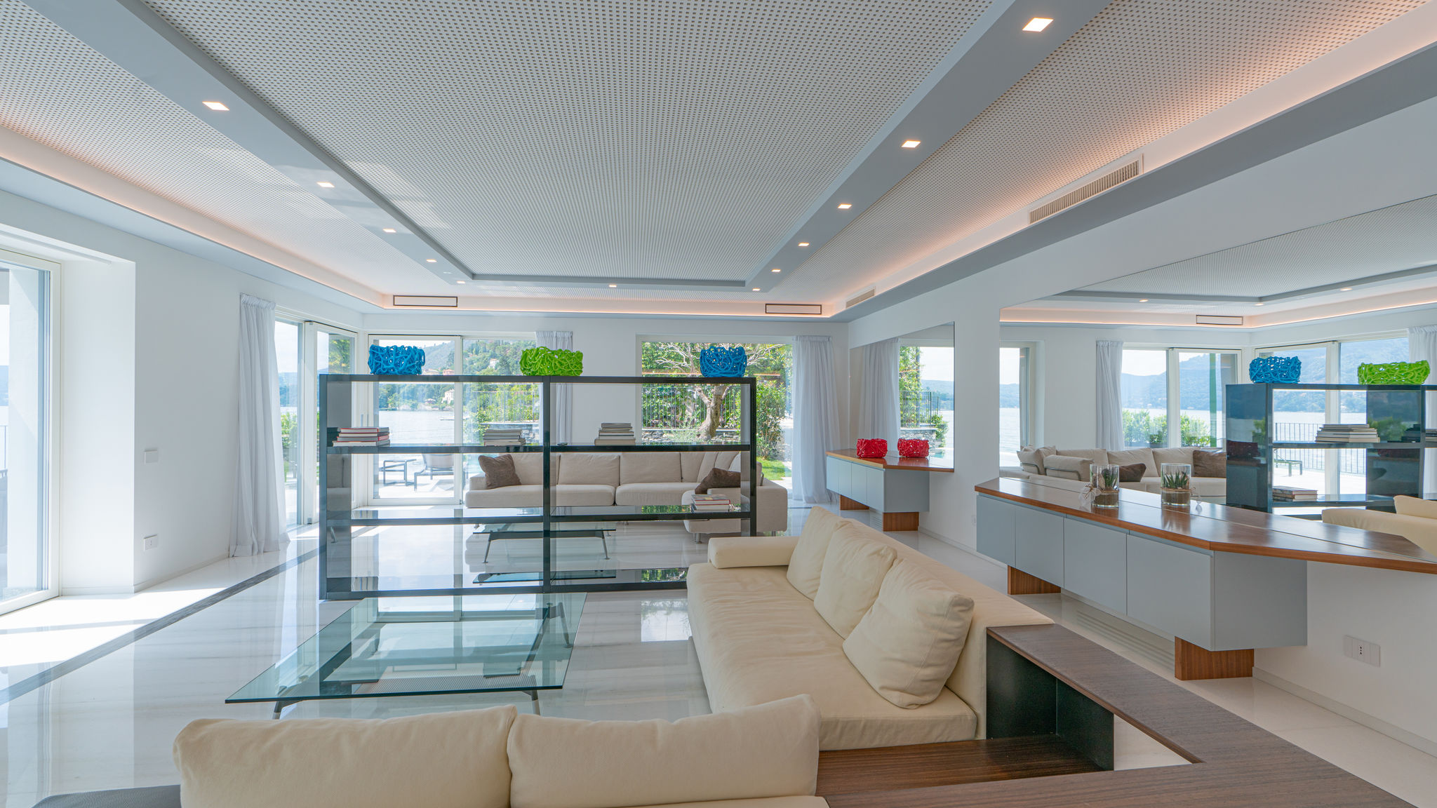 Italianway Carate Urio Villa White by MyVillaCollection