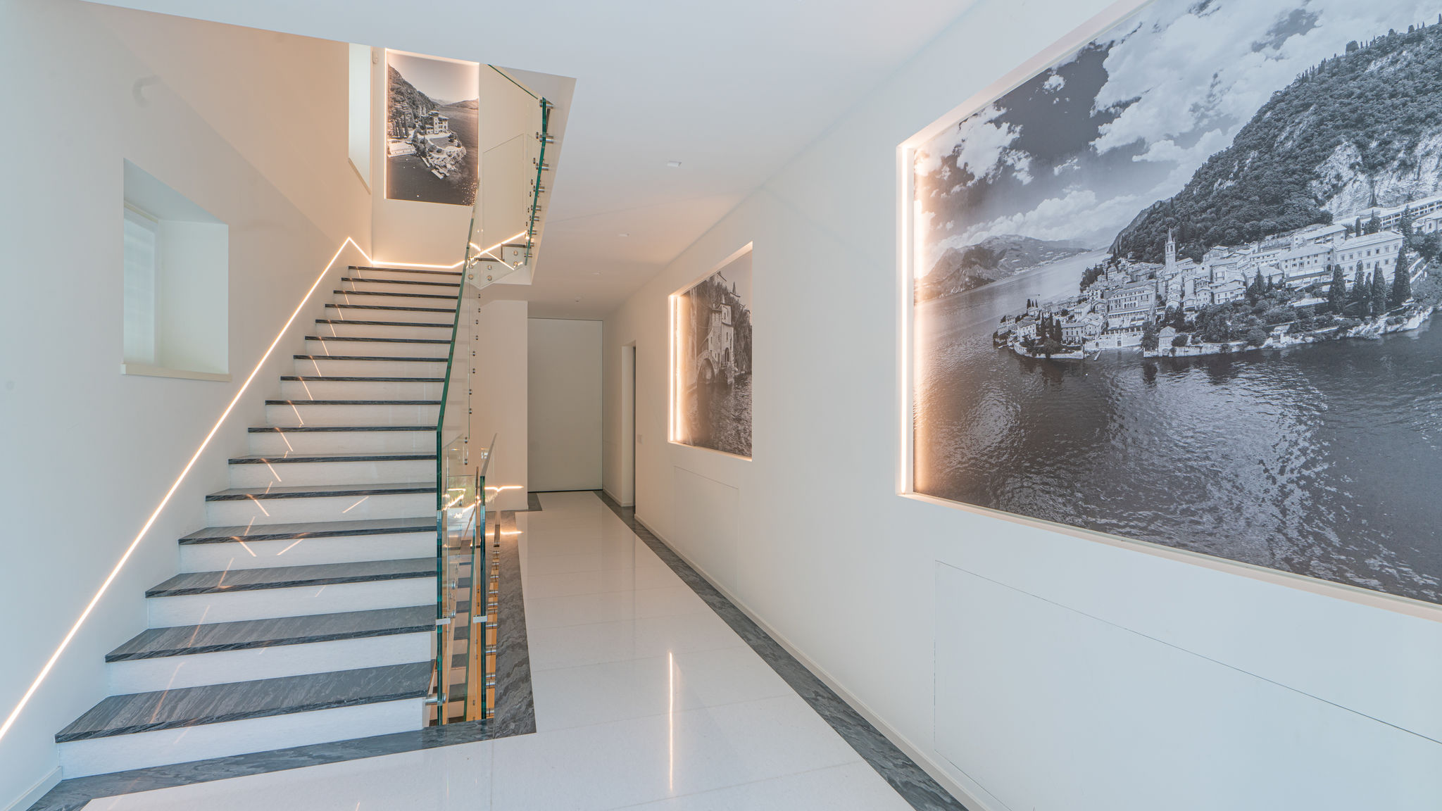 Italianway Carate Urio Villa White by MyVillaCollection