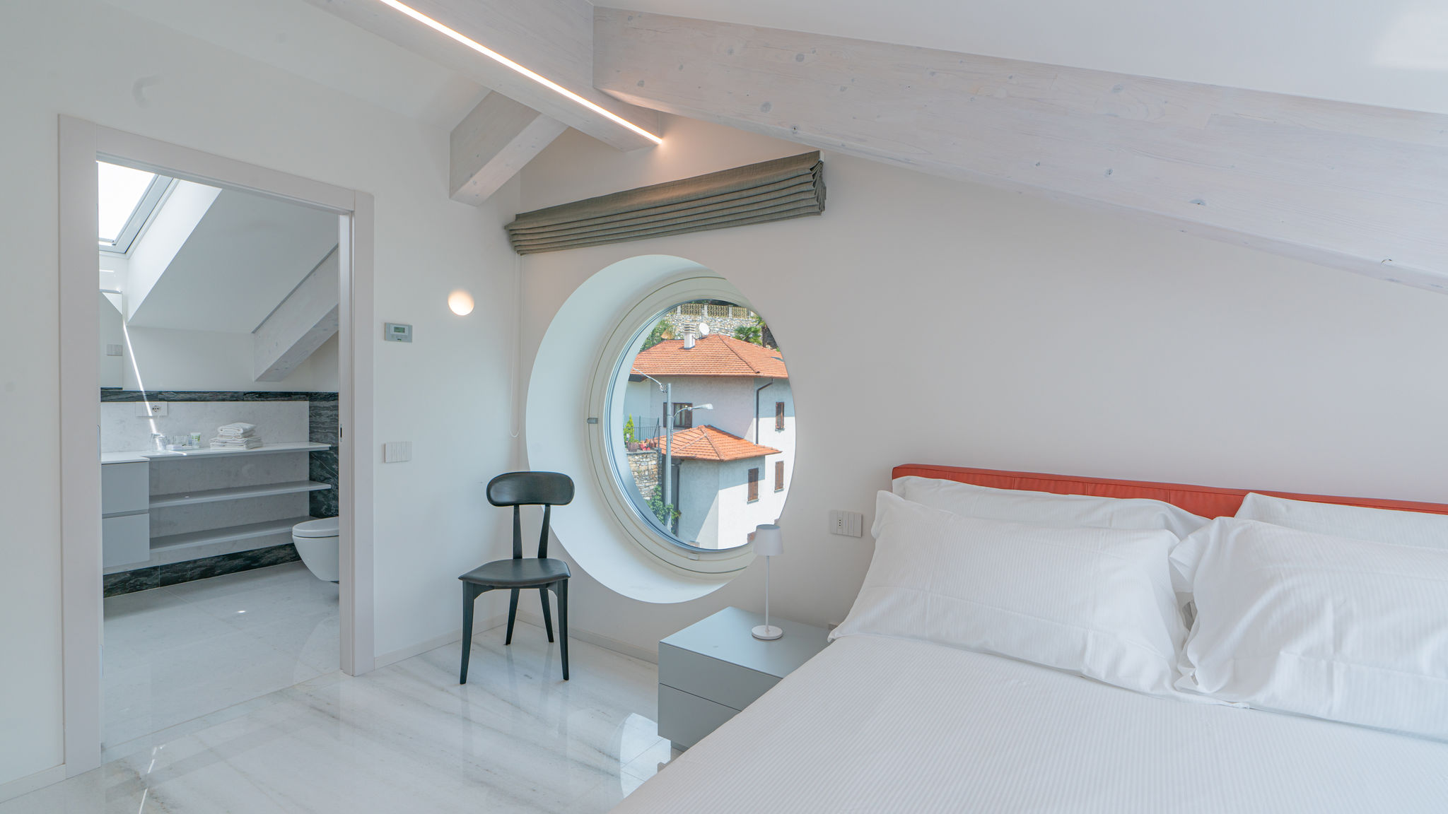 Italianway Carate Urio Villa White by MyVillaCollection