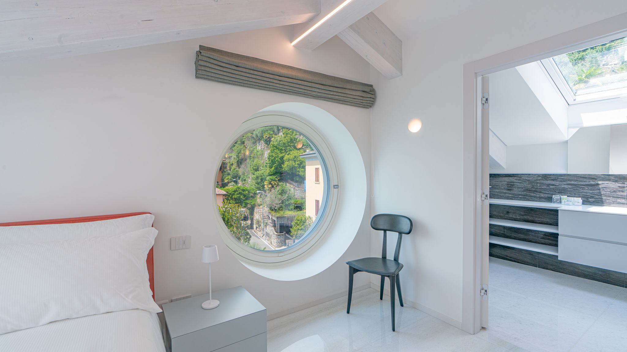 Italianway Carate Urio Villa White by MyVillaCollection