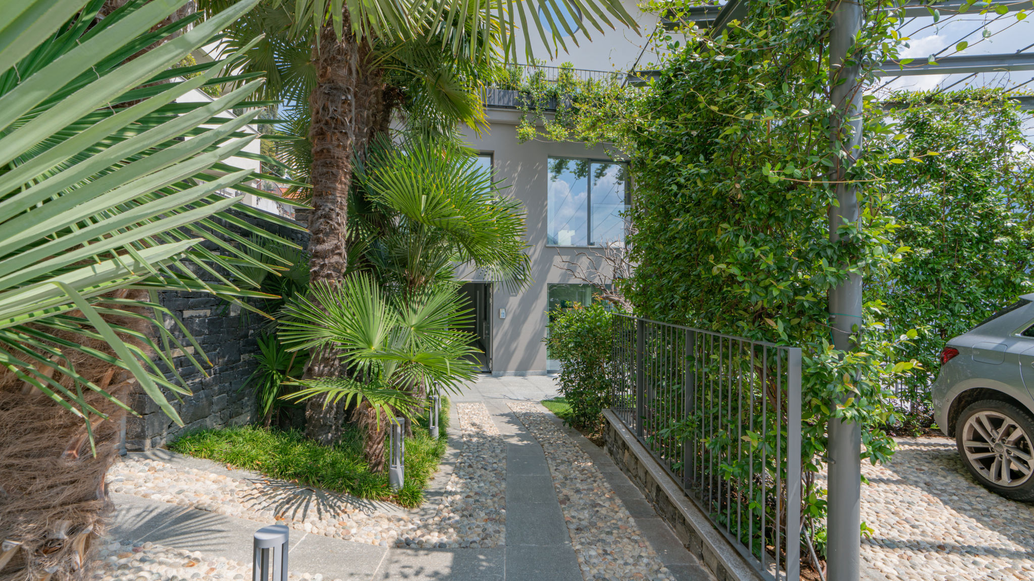 Italianway Carate Urio Villa White by MyVillaCollection