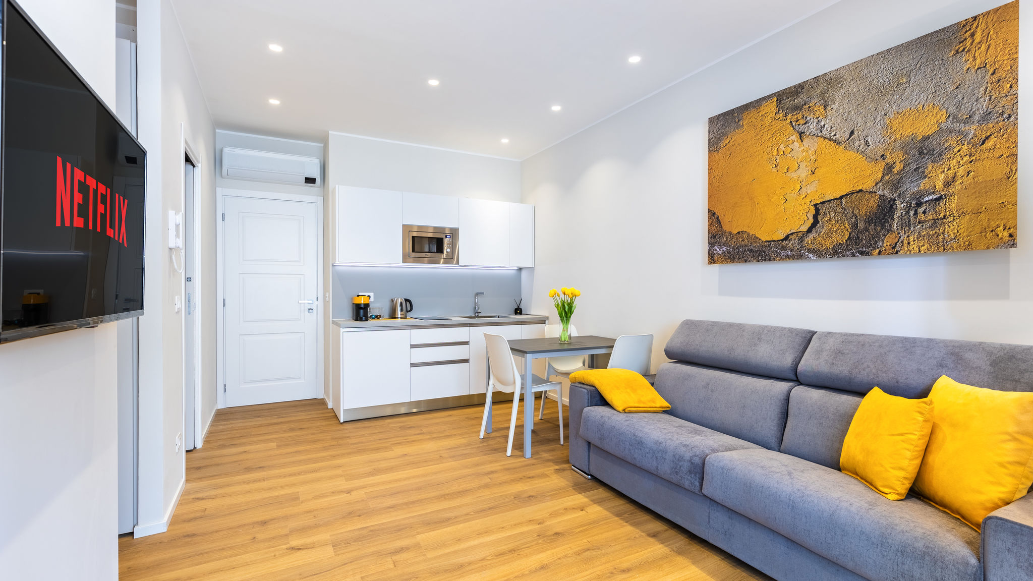 Italianway Asti C8 Apartments: Giallo Senape 02