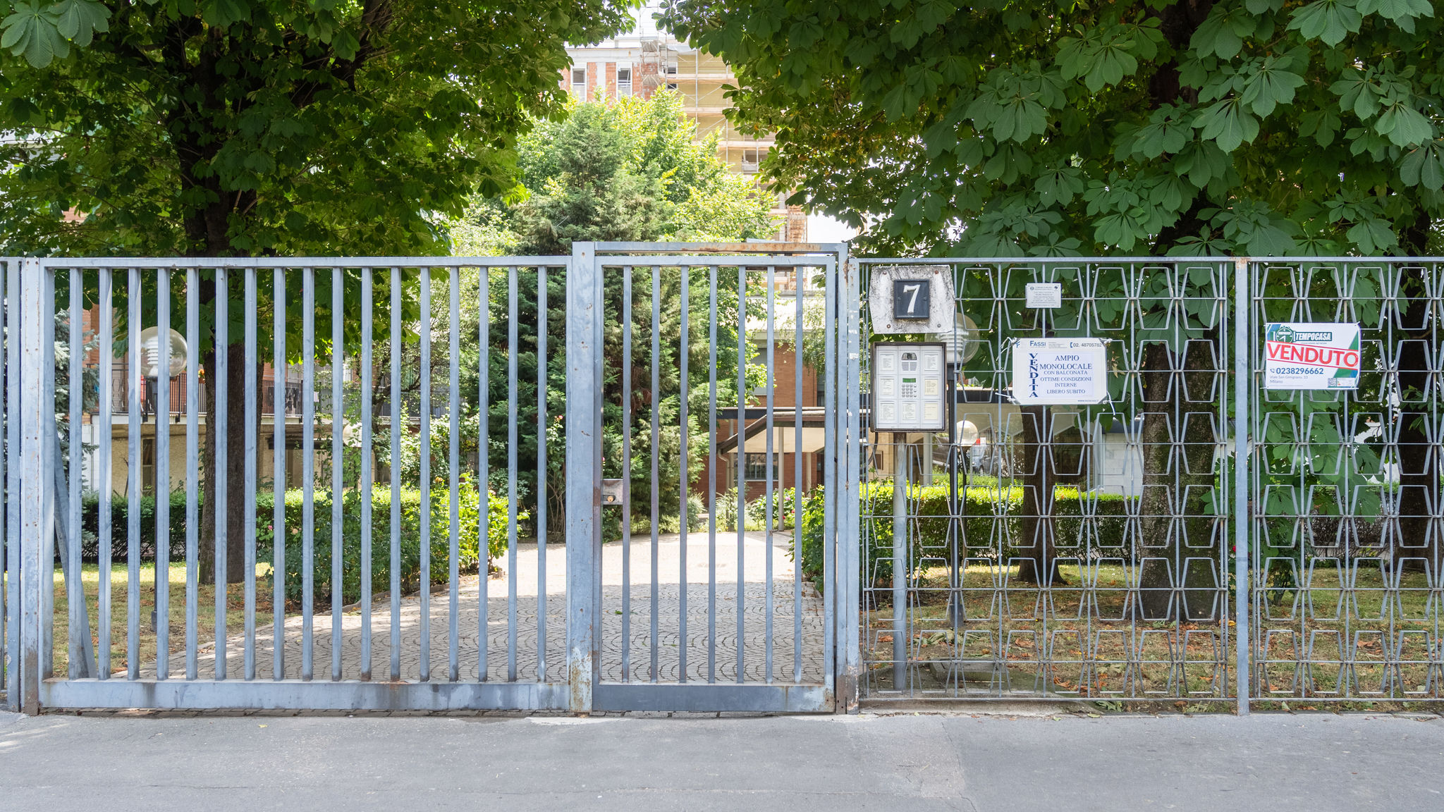 Viale Legioni Romane 7 Milano