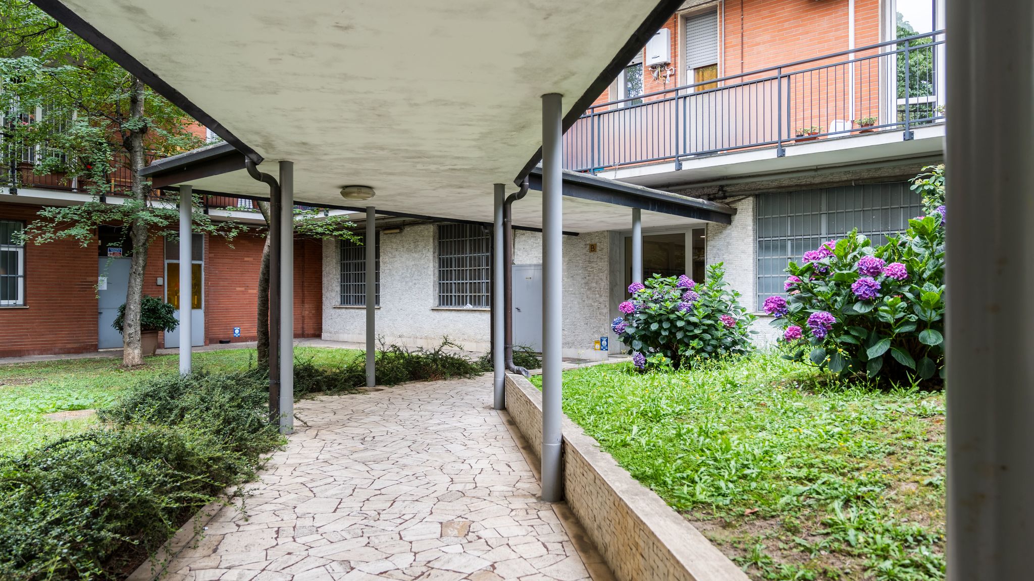Viale Legioni Romane 7 Milano