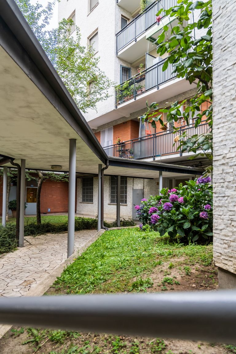 Viale Legioni Romane 7 Milano