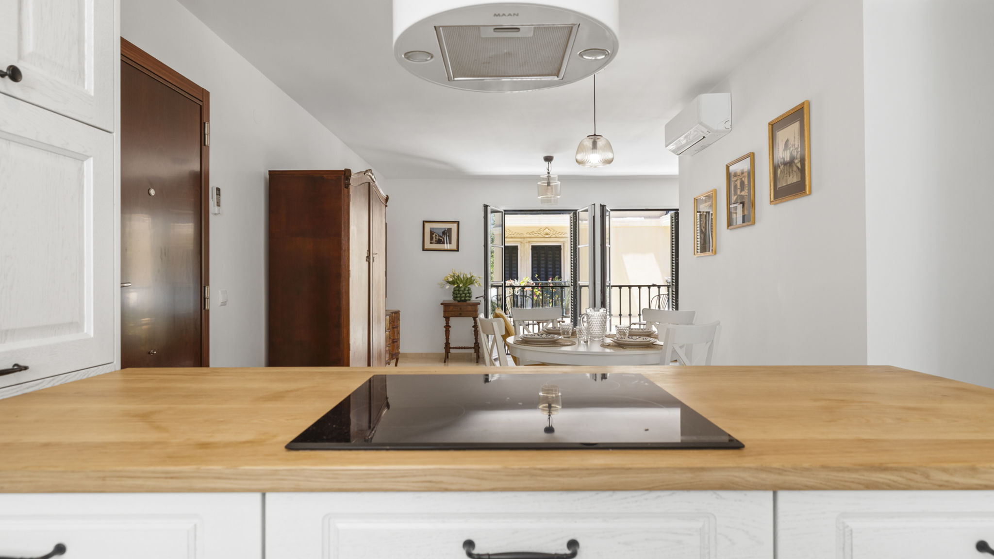 Costarentals Malaga Stunning apartment in Malaga historic center by Costarentals - MAL05