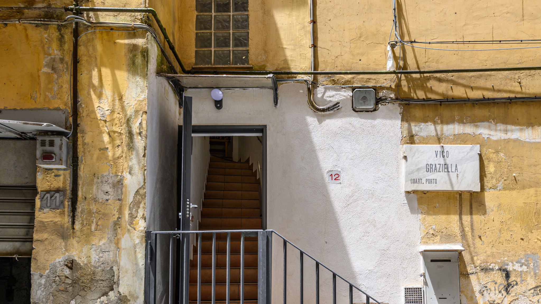 Italianway Napoli A Tazzulella - Vico Graziella 12