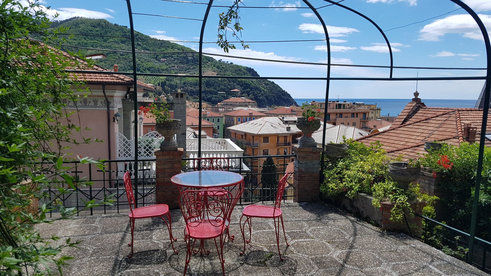 Italianway Levanto Benedetta Beautiful House - By the Sea with A/C