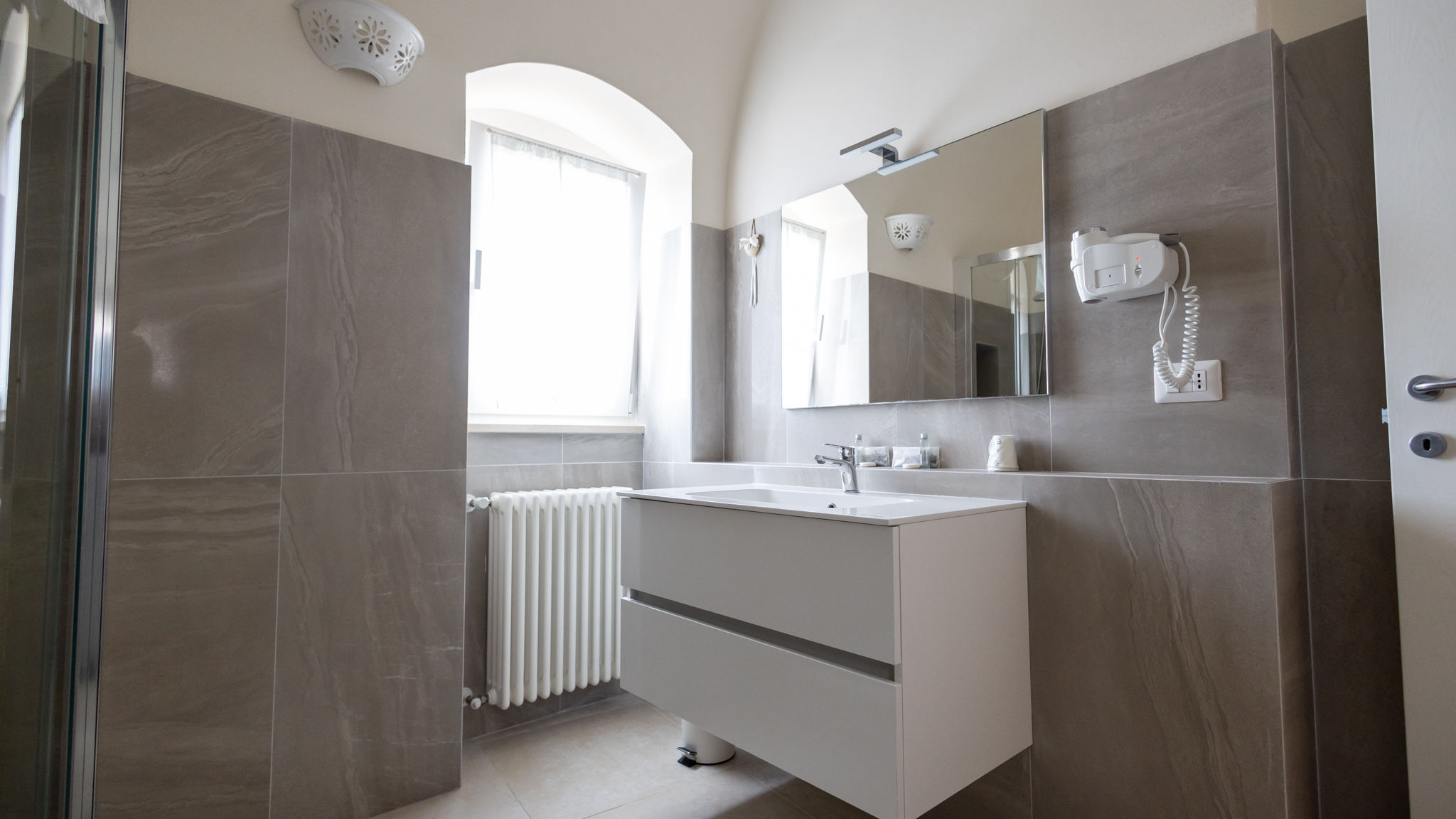 Italianway Matera La finestra sul campanile - Rosaria