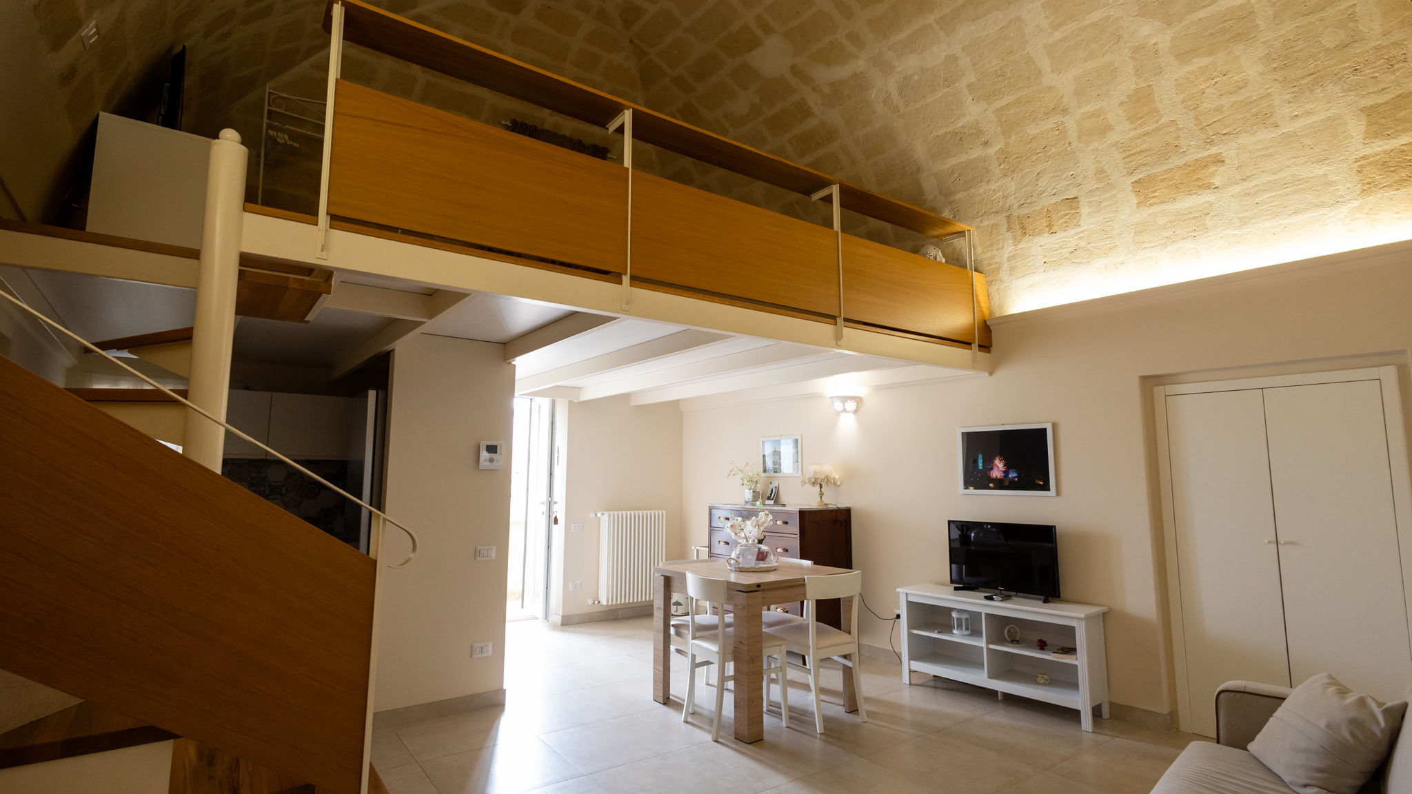 Italianway Matera La finestra sul campanile - Rosaria