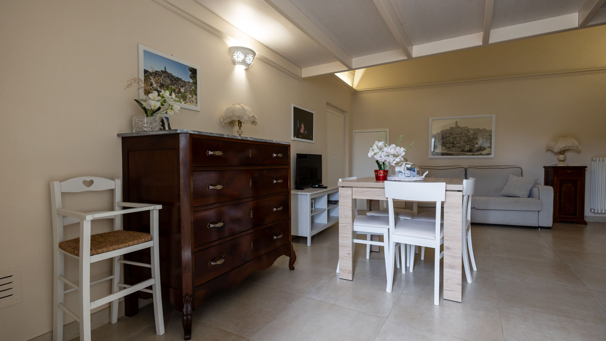 Italianway Matera La finestra sul campanile - Rosaria