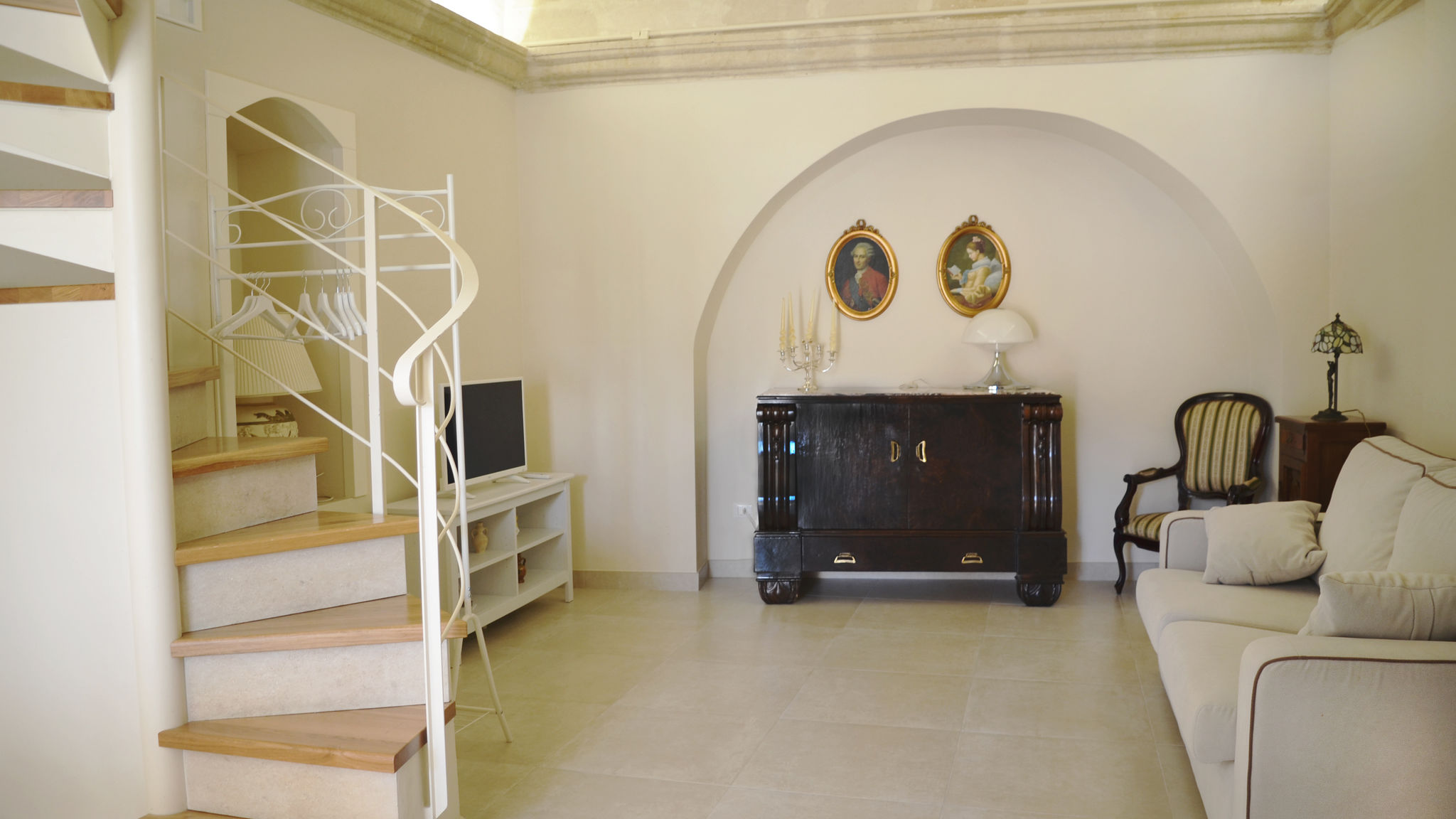 Italianway Matera La finestra sul campanile - Guglielmo