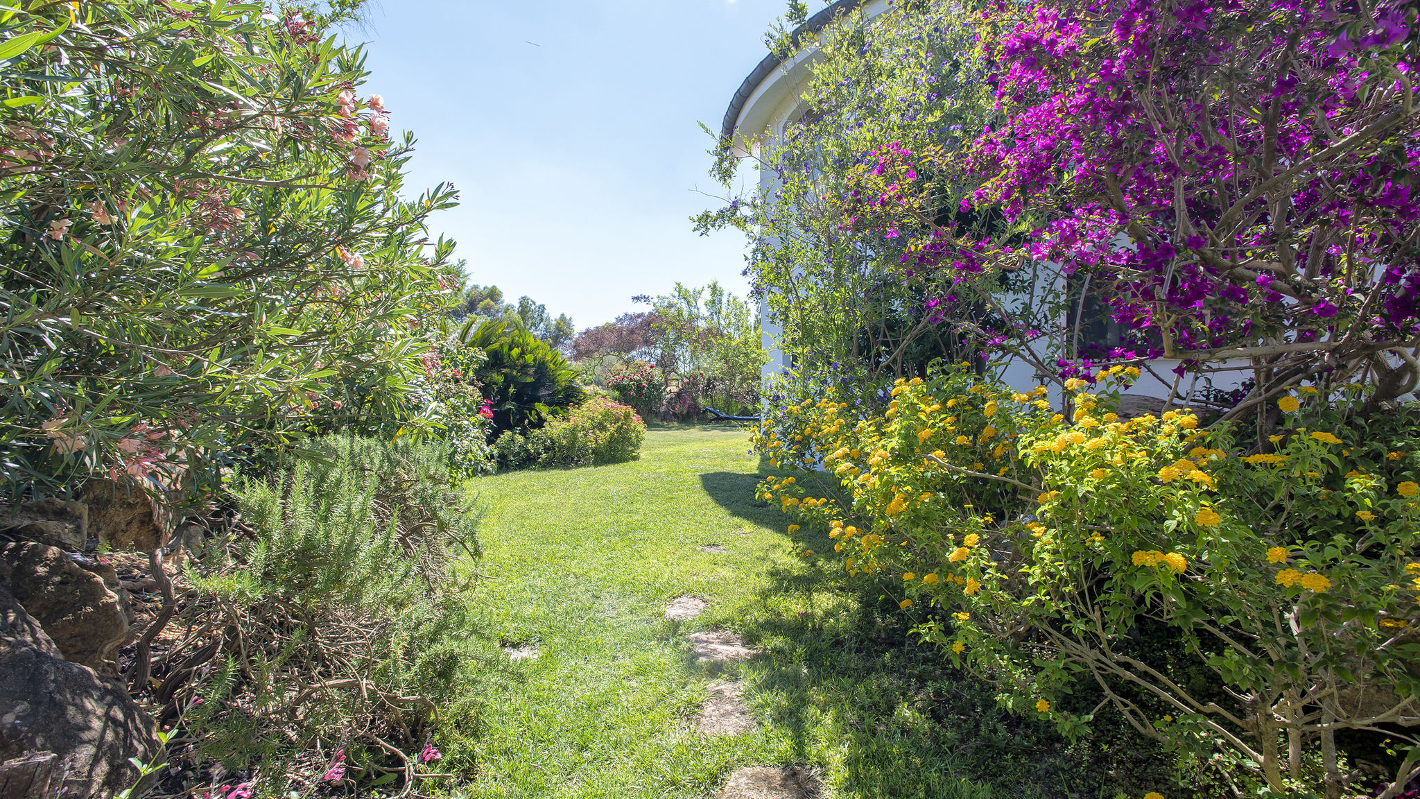 Italianway Olmedo Sardinia Re - Villa Fioretta Flowers Apartments - Garden Apartment