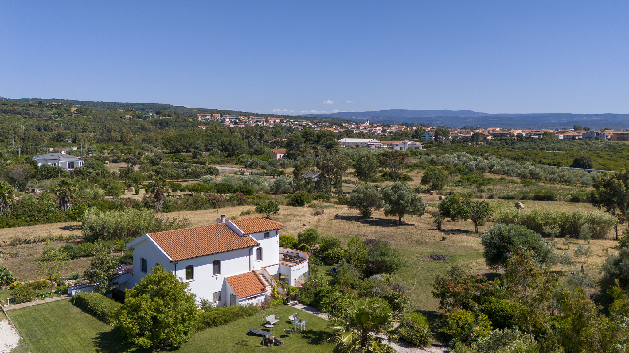 Italianway Olmedo Sardinia Re - Villa Fioretta Flowers Apartments - Garden Apartment