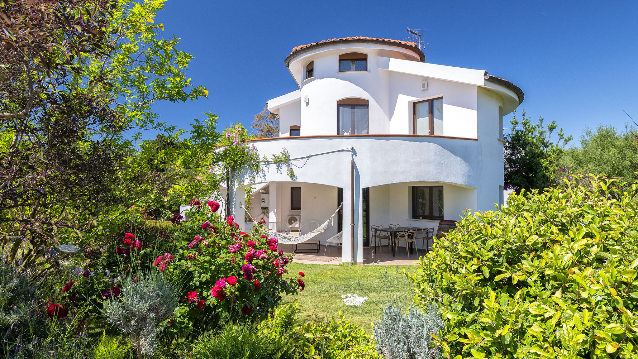 Italianway Olmedo Sardinia Re - Villa Fioretta Flowers Apartments - Garden Apartment