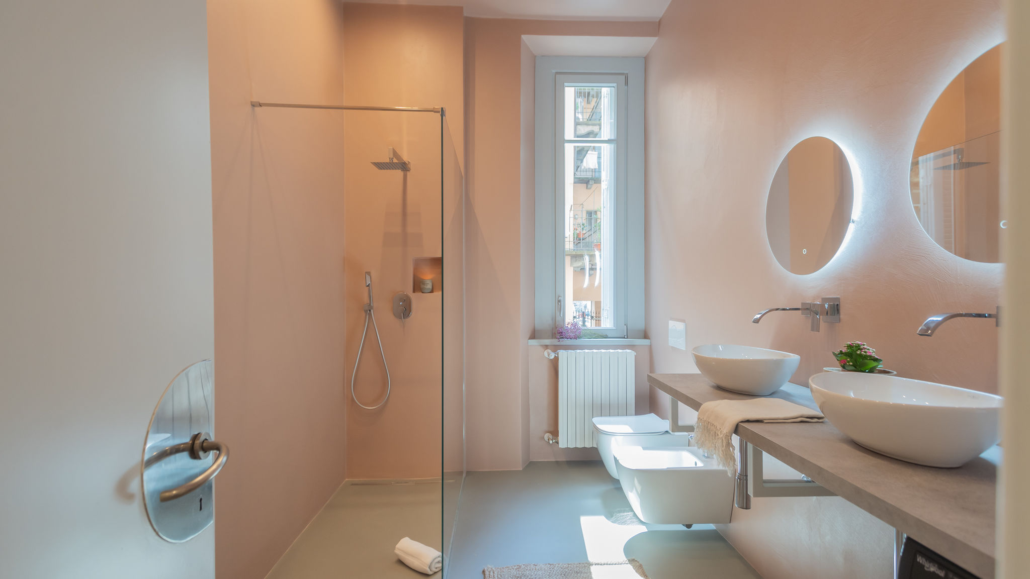 RentAllComo Como Como Liberty Suites - Garbo