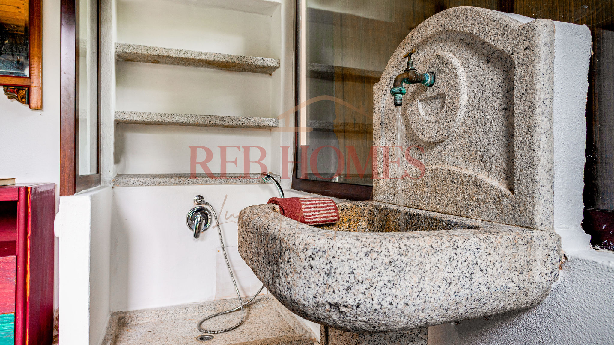 REBhomes Arzachena Sestante
