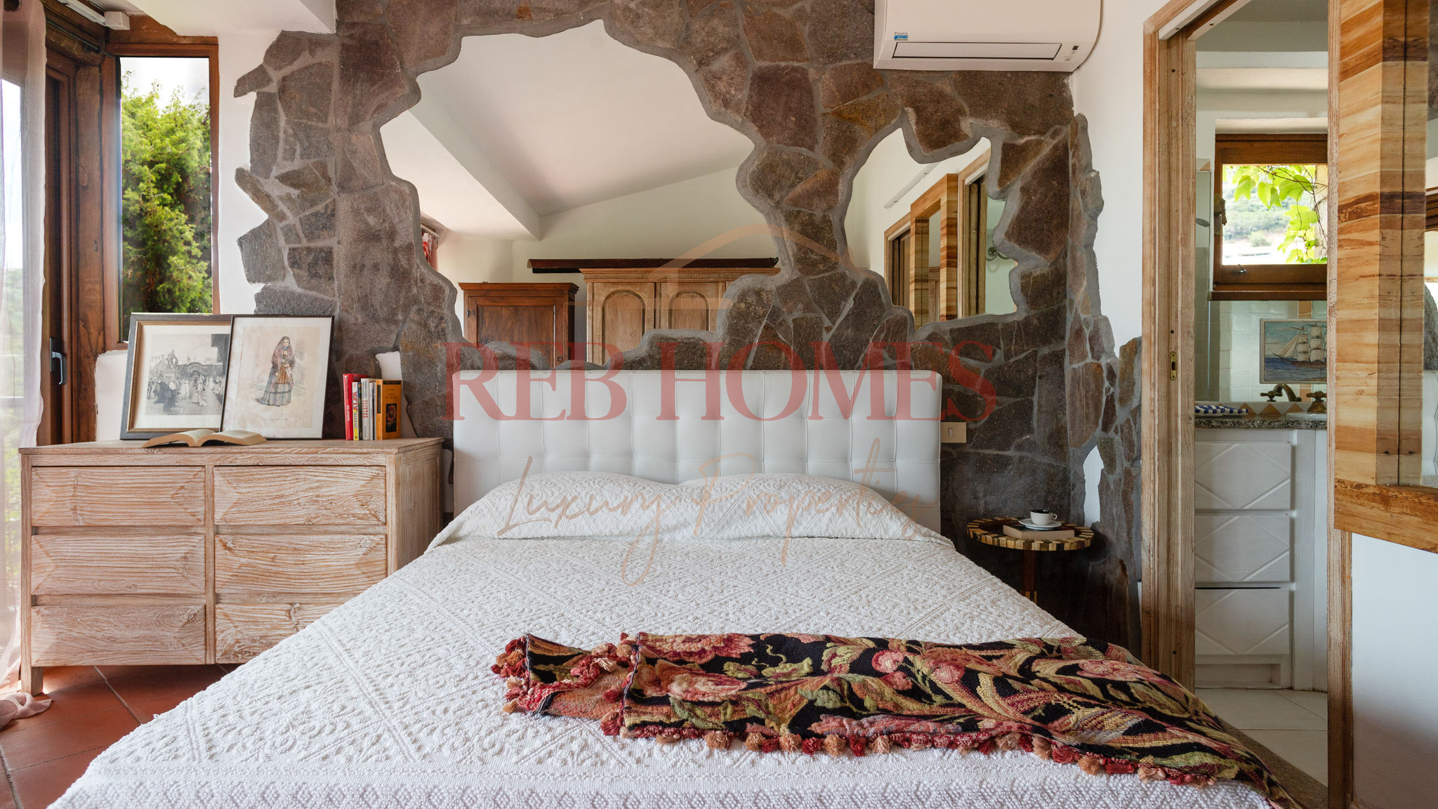 REBhomes Arzachena Sestante