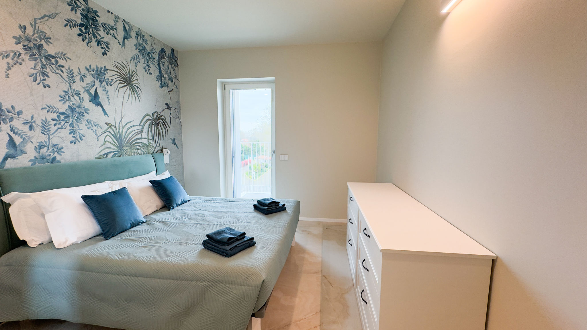 CA.SA CHECK Chioggia Fairmont Seafront Acquamarine Suite by Ca-Sa Check