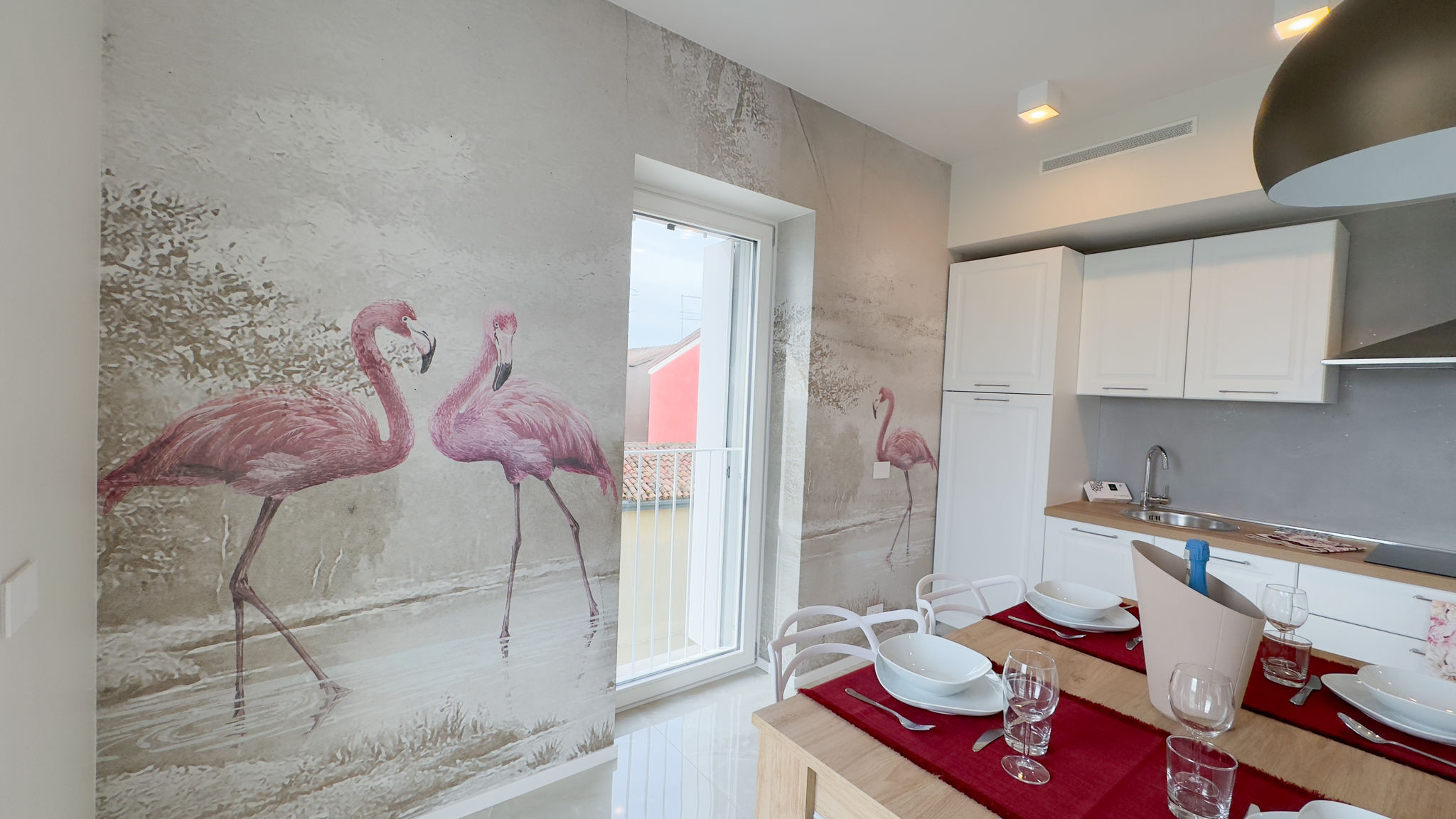 Italianway Chioggia Fairmont Seafront Flamingo Suite by Ca-Sa Check