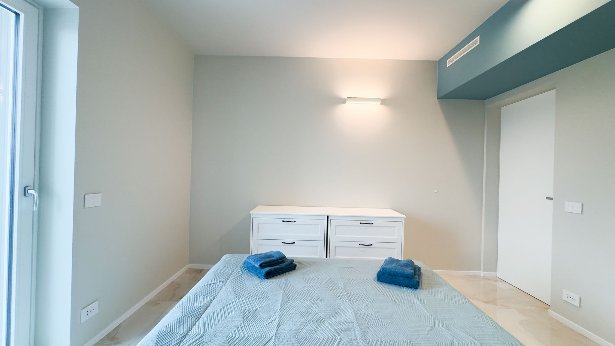 CA.SA CHECK Chioggia Fairmont Seafront Acquamarine Suite by Ca-Sa Check