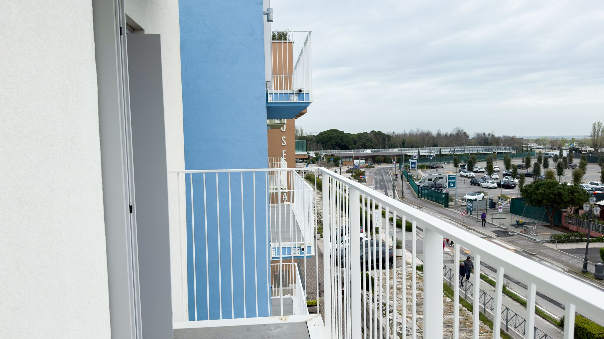 CA.SA CHECK Chioggia Fairmont Seafront Acquamarine Suite by Ca-Sa Check