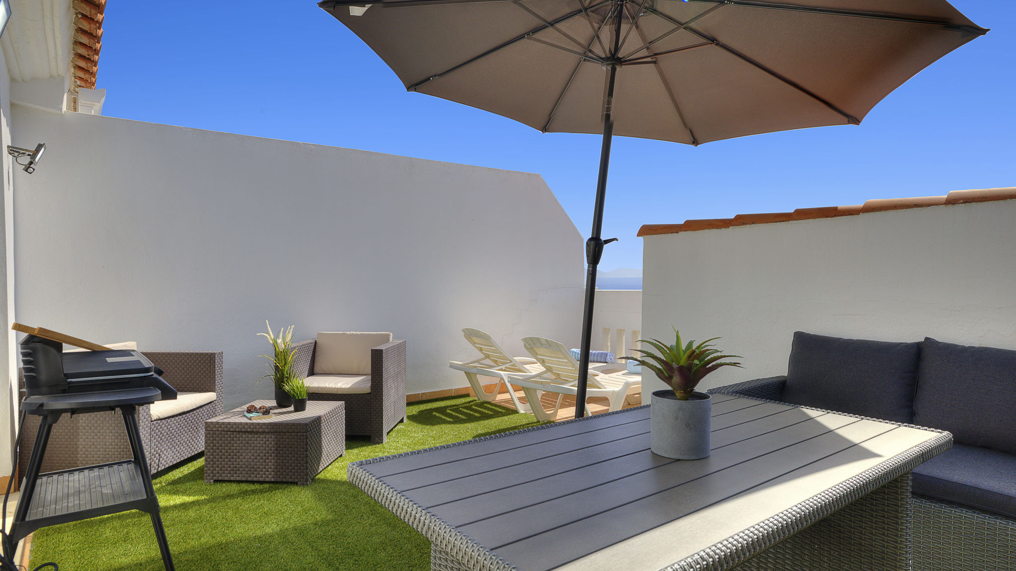 Costarentals Manilva Breathtaking beachfront terrace in Manilva by Costarentals - Ref M45