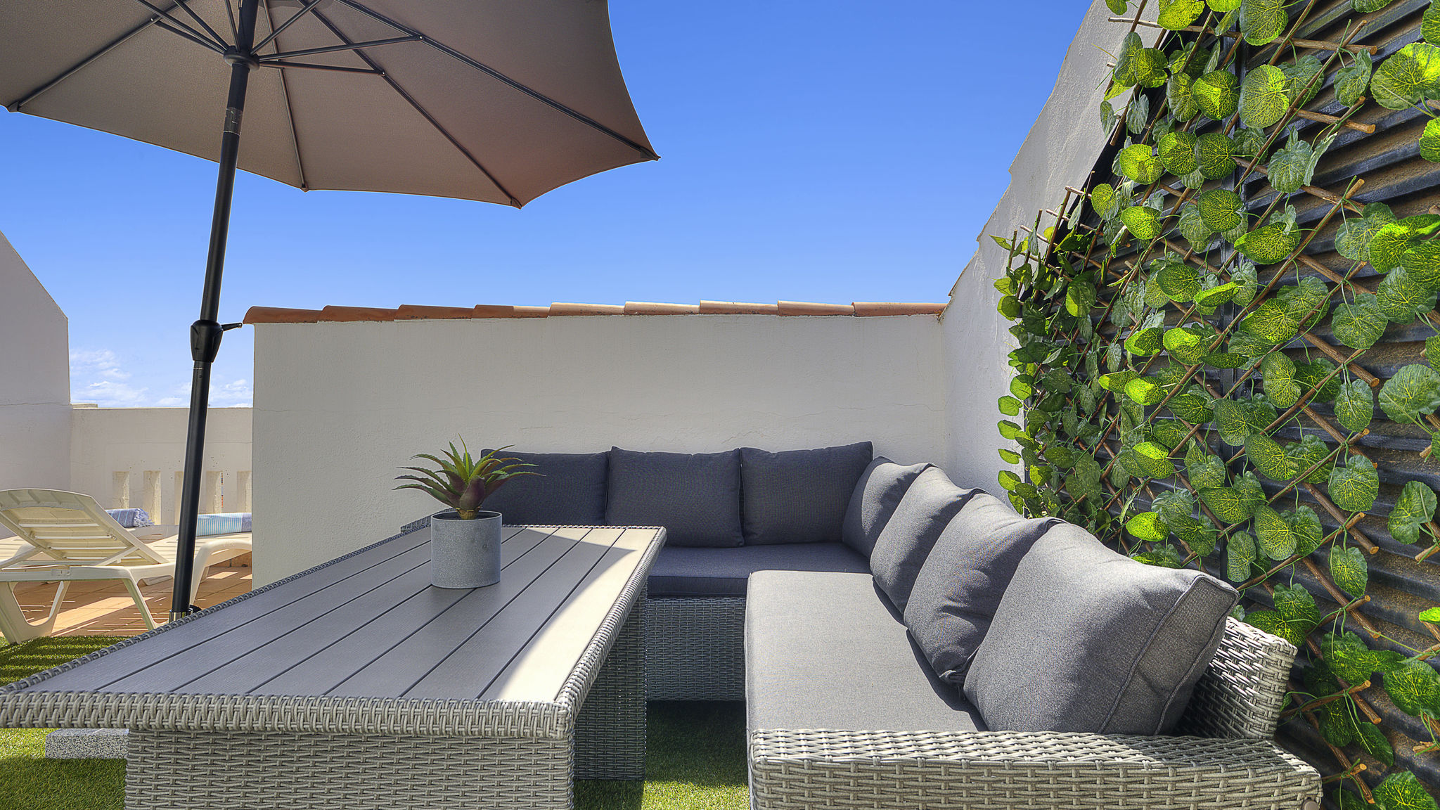 Costarentals Manilva Breathtaking beachfront terrace in Manilva by Costarentals - Ref M45