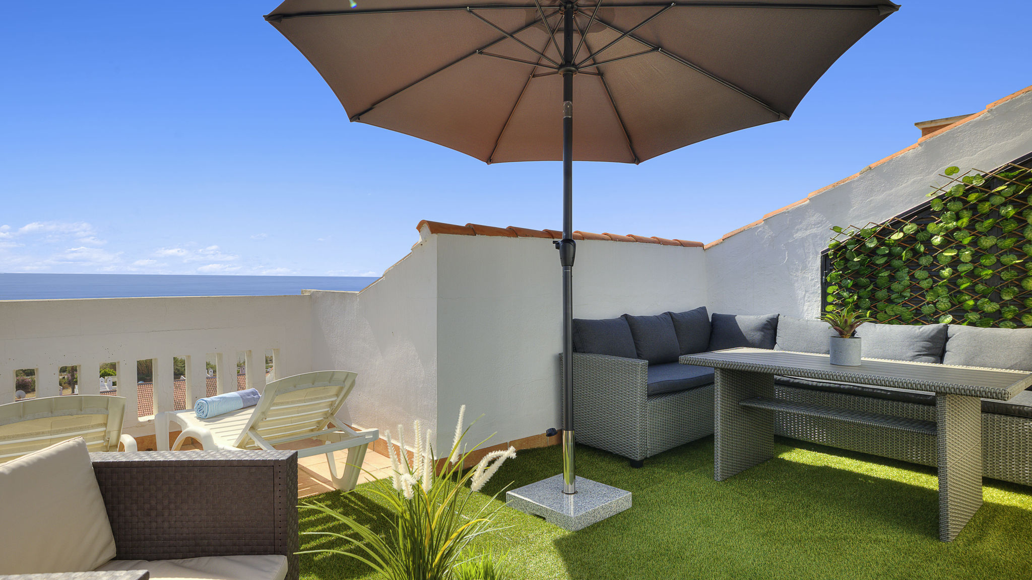 Costarentals Manilva Breathtaking beachfront terrace in Manilva by Costarentals - Ref M45