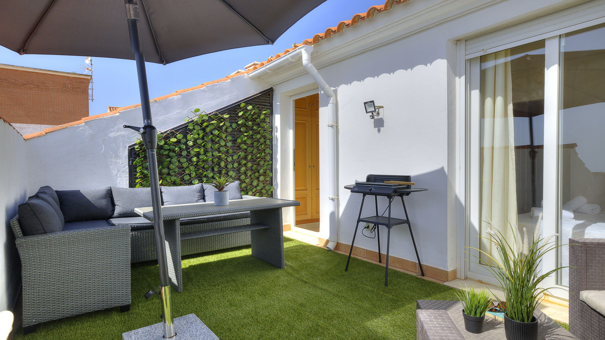 Costarentals Manilva Breathtaking beachfront terrace in Manilva by Costarentals - Ref M45