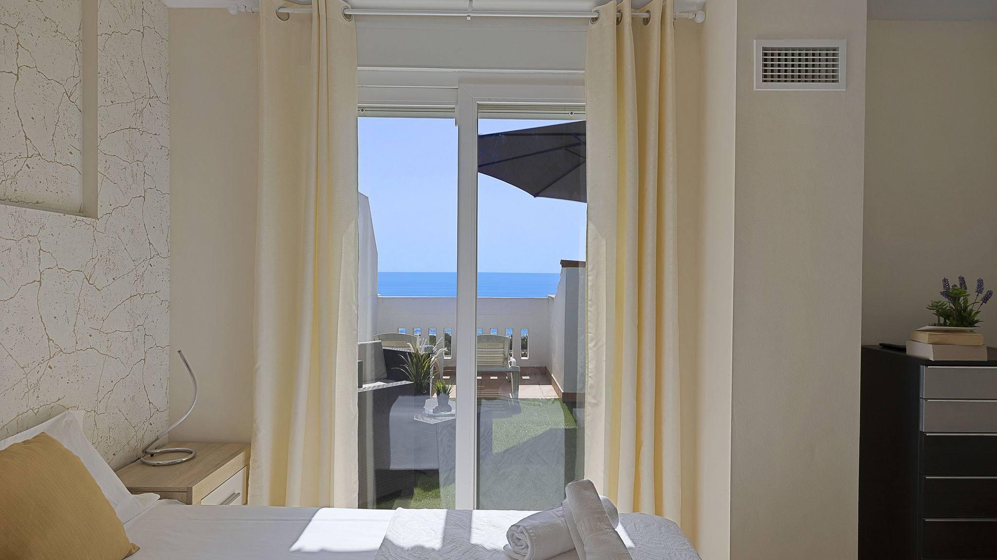 Costarentals Manilva Breathtaking beachfront terrace in Manilva by Costarentals - Ref M45