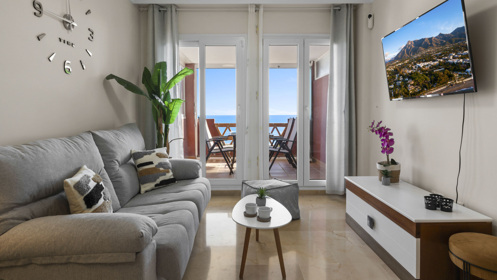 Costarentals Manilva Breathtaking beachfront terrace in Manilva by Costarentals - Ref M45