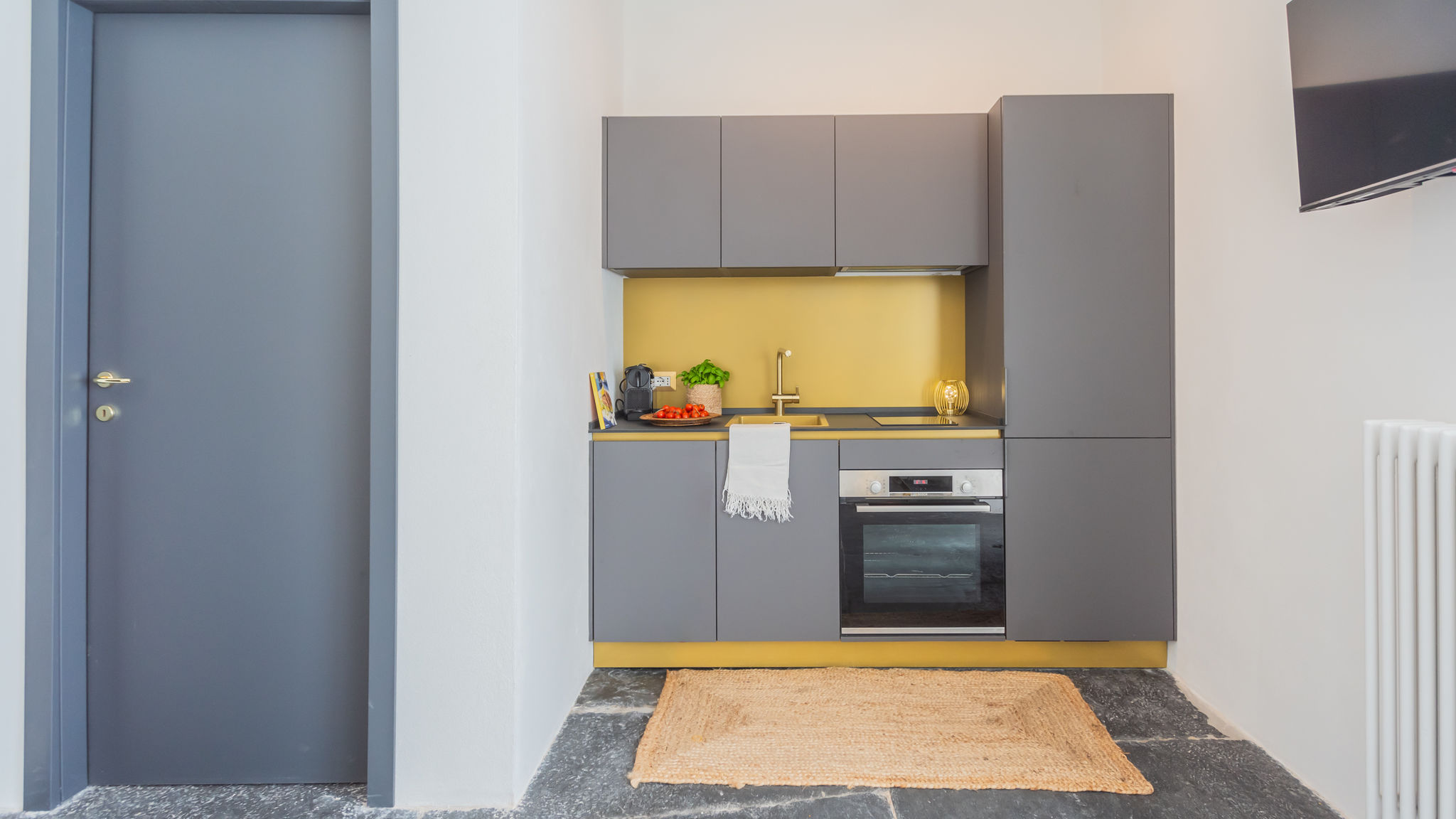 RentAllComo Como Como Dreams Apartments - Gold Suite
