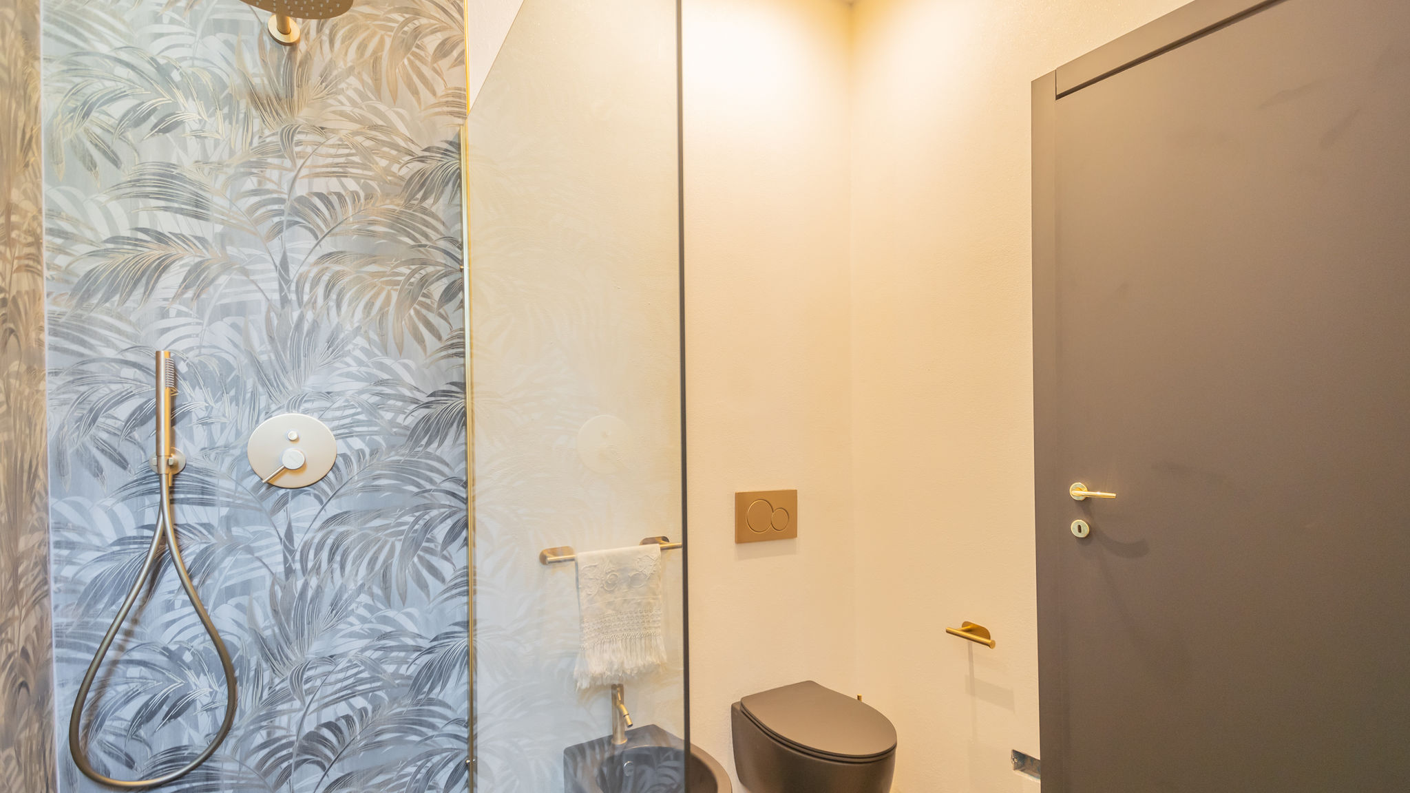 RentAllComo Como Como Dreams Apartments - Gold Suite