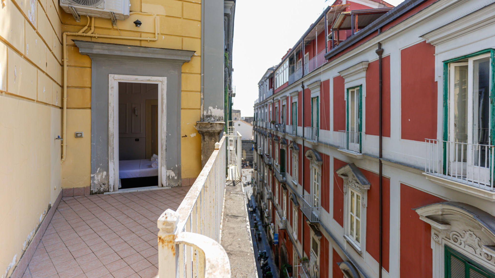 Via Tommaso Caravita 6
