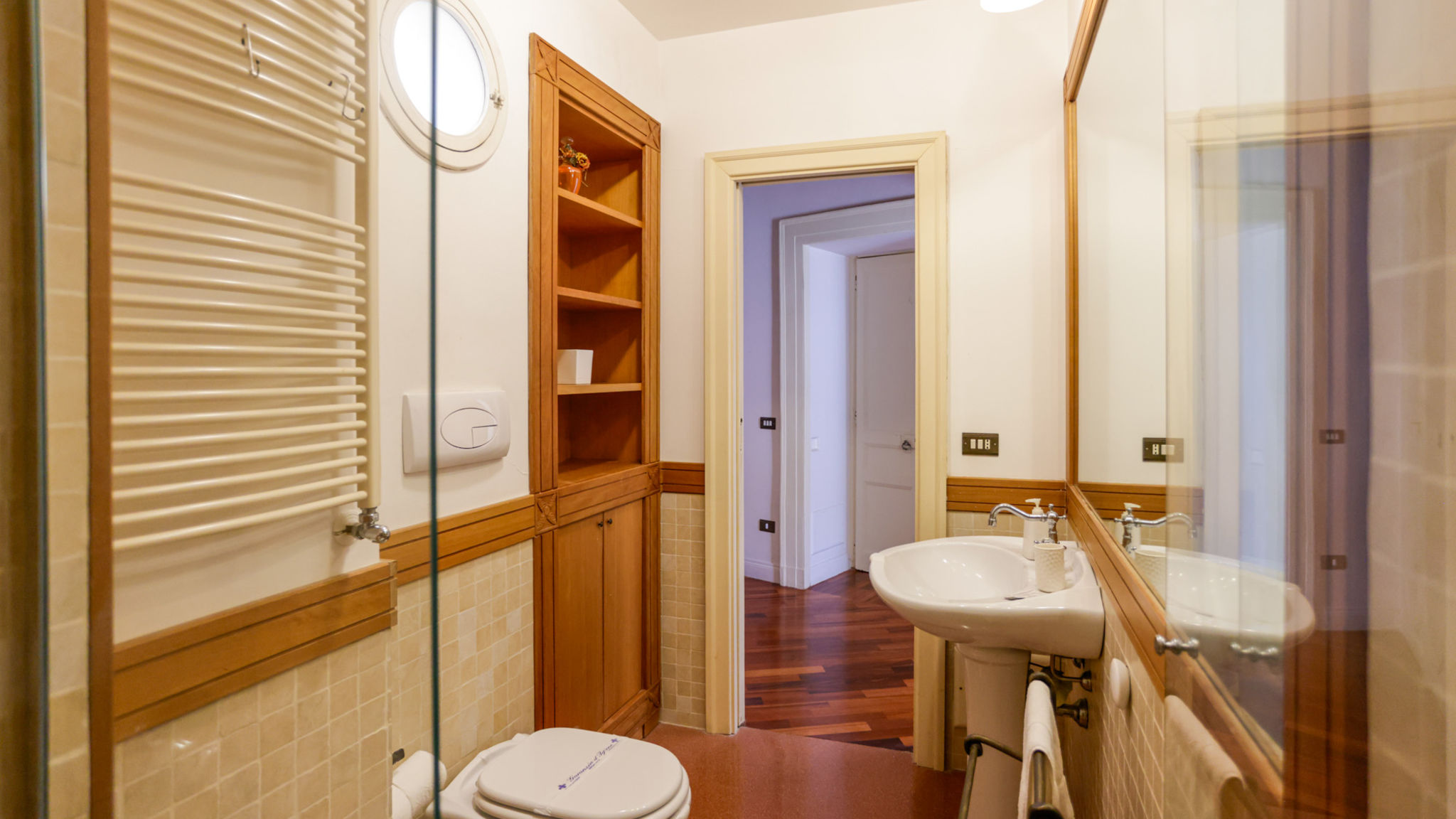 Via Tommaso Caravita 6