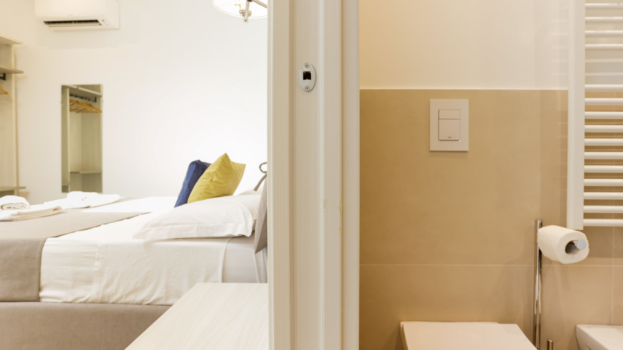 Italianway Napoli Pessina 90 Rooms - Camera 2