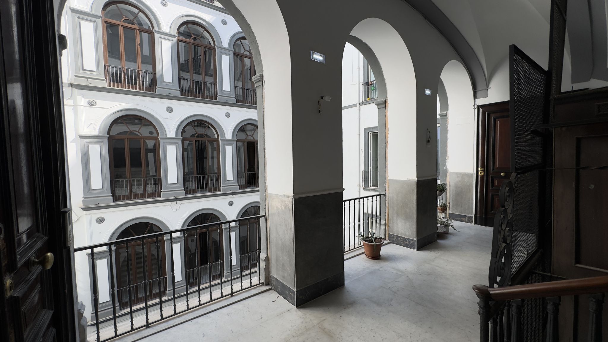 Italianway Napoli Pessina 90 Rooms - Camera 2