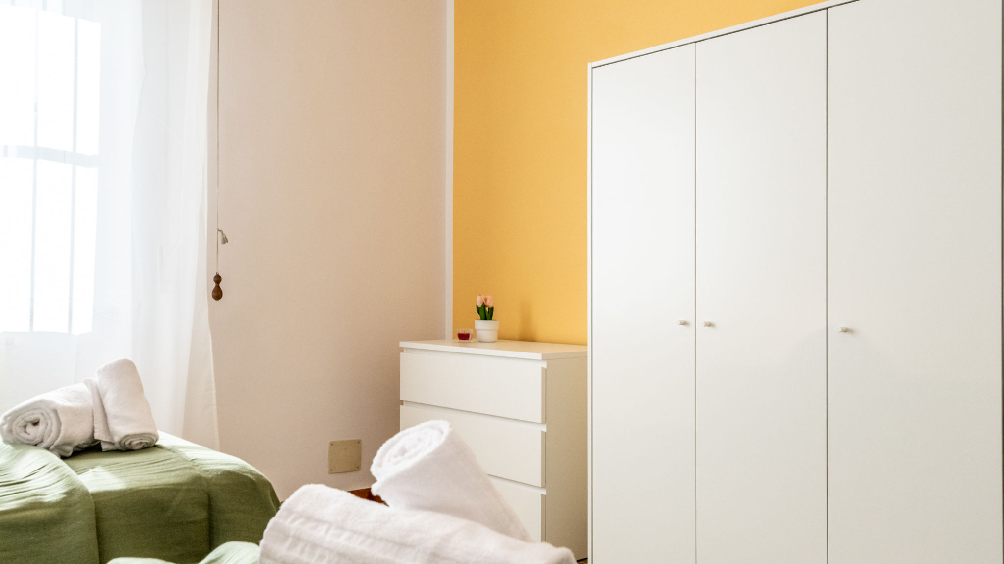 Italianway Livorno Tulipan by Pleiades Home