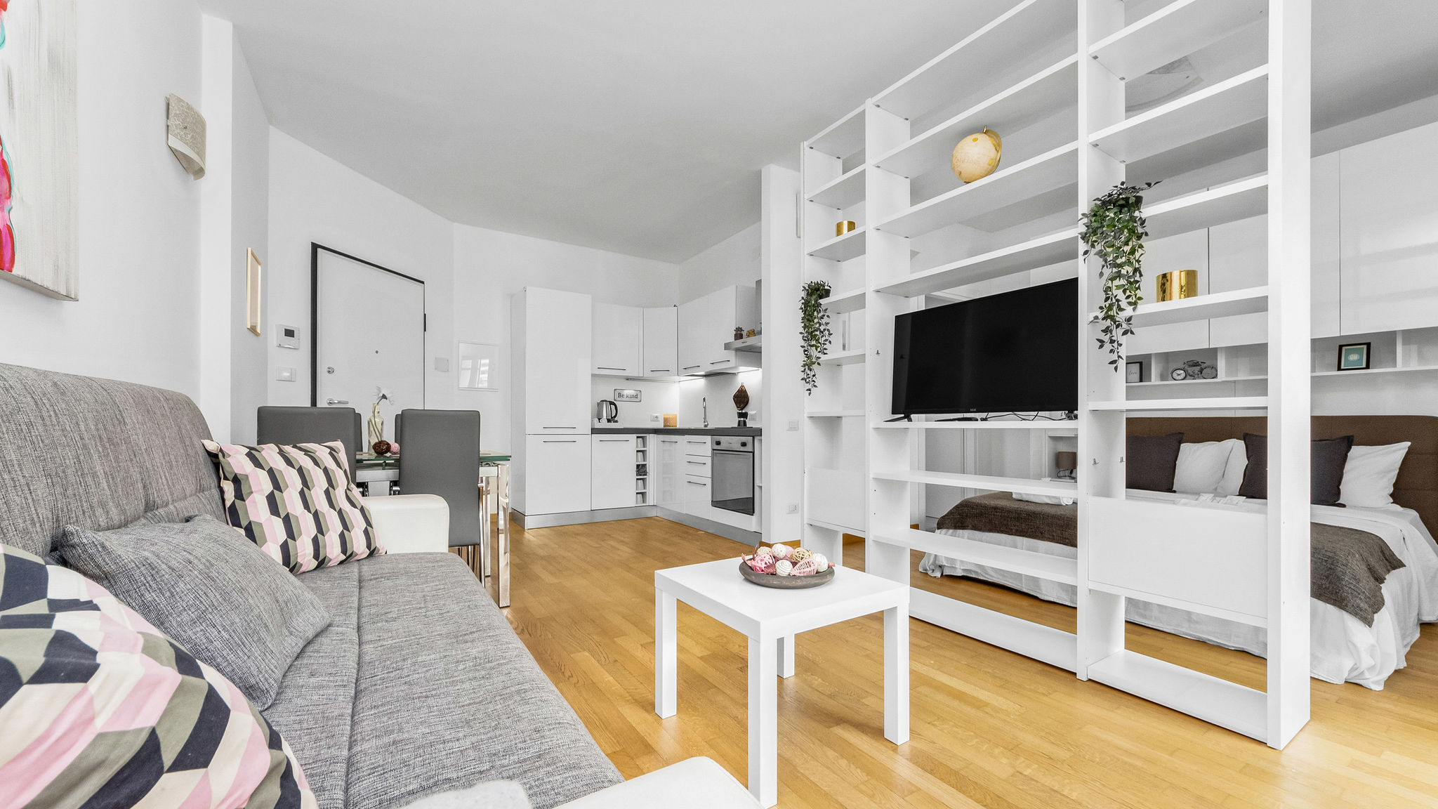 Italianway Roma Maurizio's flat by Domus&Dimore