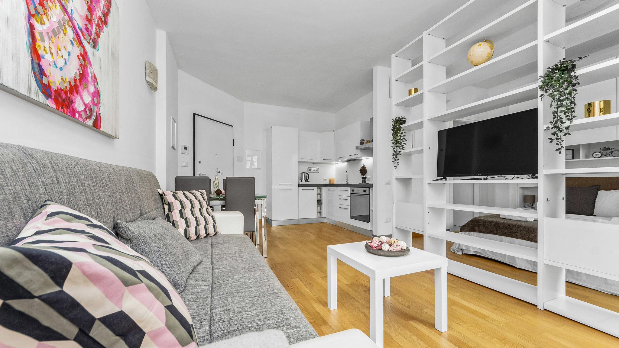 Italianway Roma Maurizio's flat by Domus&Dimore